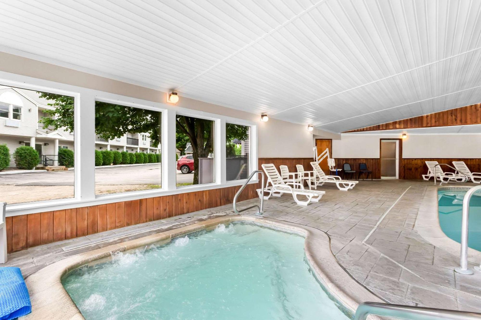 Rodeway Inn Gorham Exterior foto