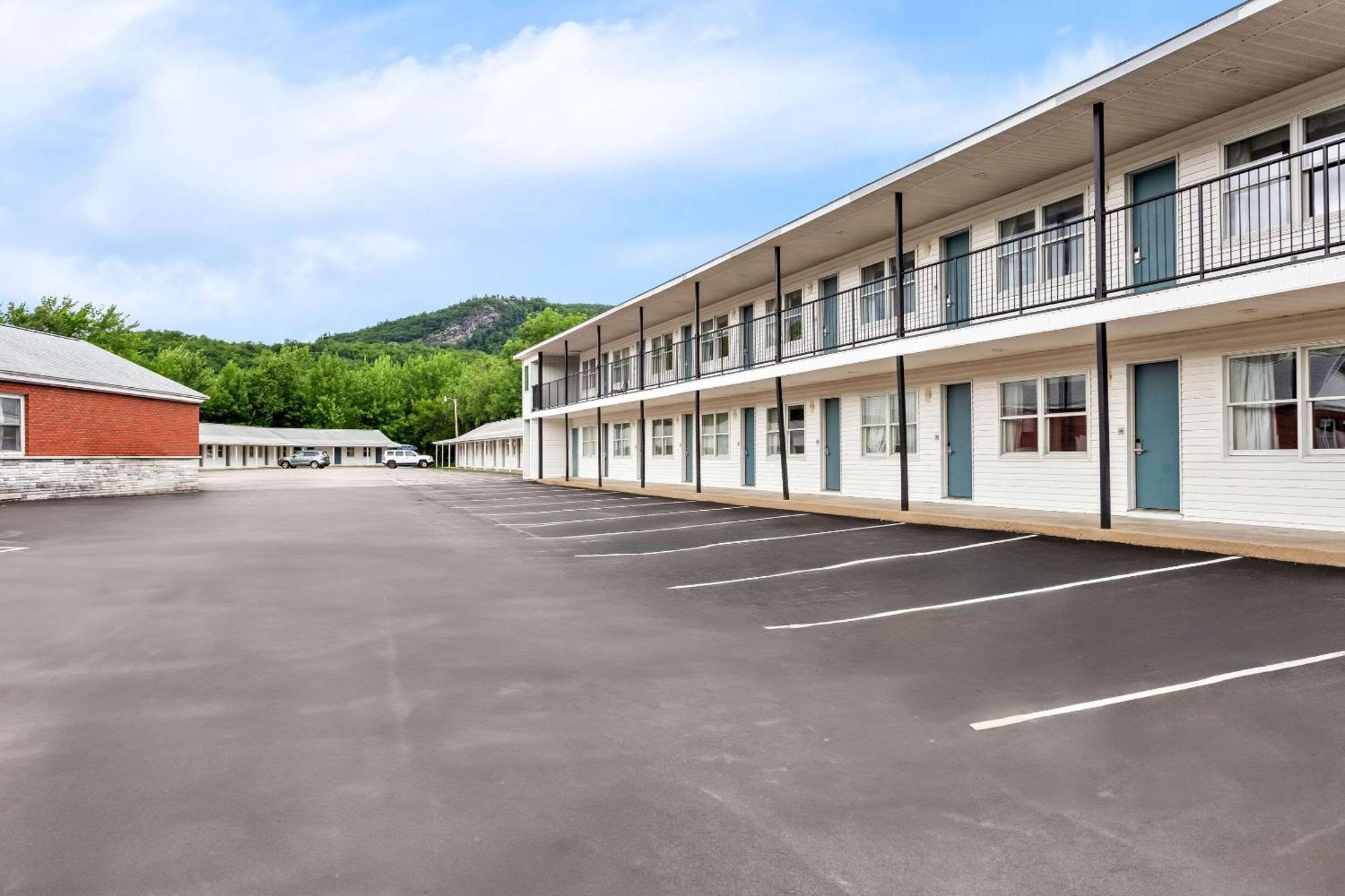 Rodeway Inn Gorham Exterior foto